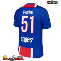 Camisa de Futebol Paris Saint-Germain Willian Pacho #51 Equipamento Principal 2026-27 Manga Curta